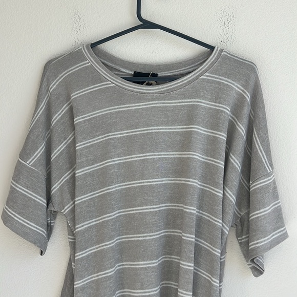NEW Urban Outfitters Lumiere Gray Paloma Stripe Back Tie Short Sleeve Tee - Picture 2 of 10